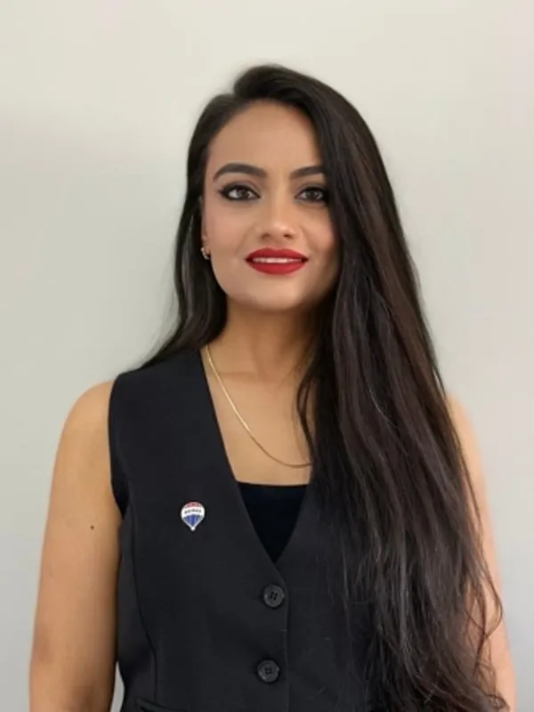 Münevver Müftüoğlu – Reception and Services Officer, RE/MAX İDA Çanakkale