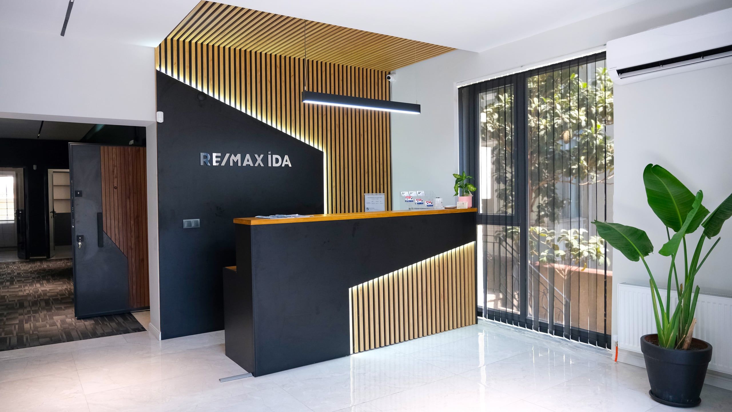 Empfang im Büro von RE/MAX İDA